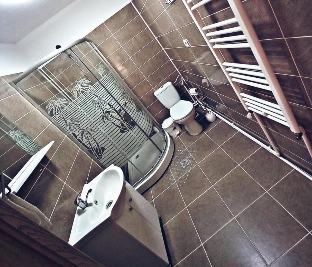 Camere In Regim Hotelier 브라쇼브 외부 사진